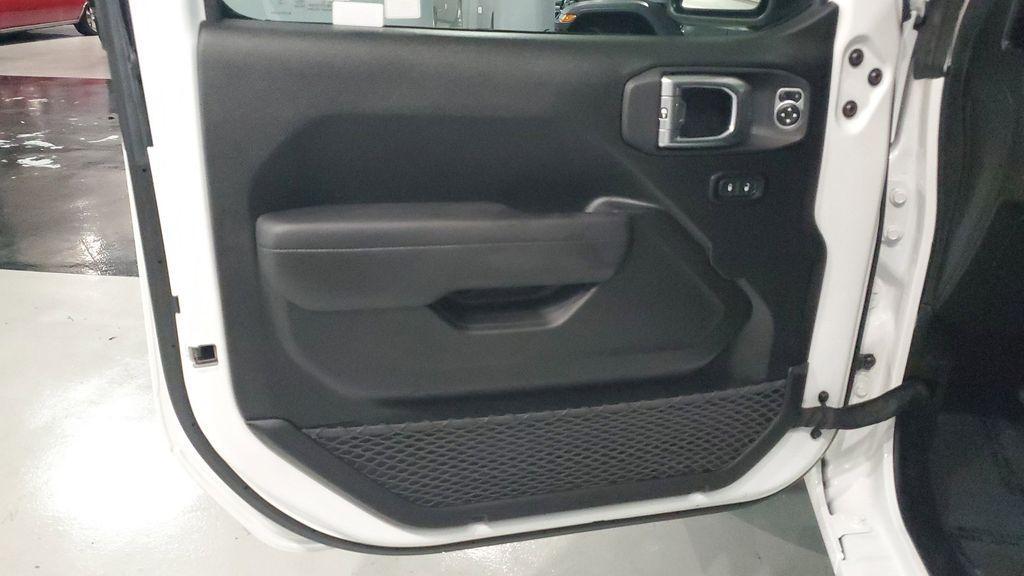 used 2024 Jeep Gladiator car, priced at $35,719