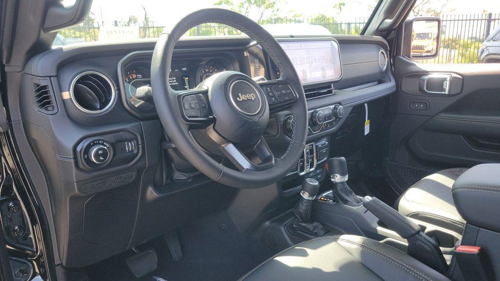 new 2025 Jeep Gladiator car, priced at $48,065
