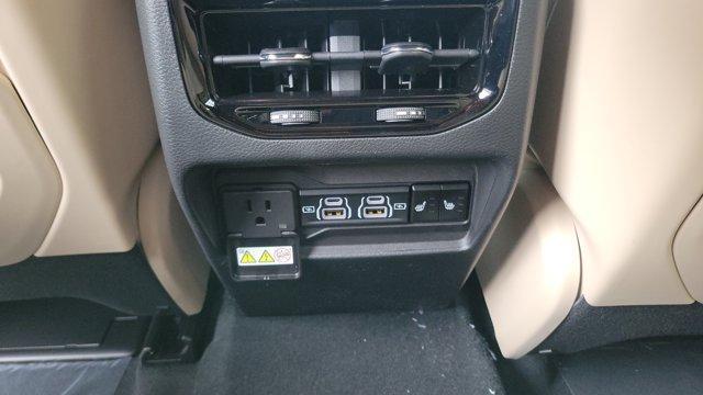 new 2025 Jeep Grand Cherokee car, priced at $50,010