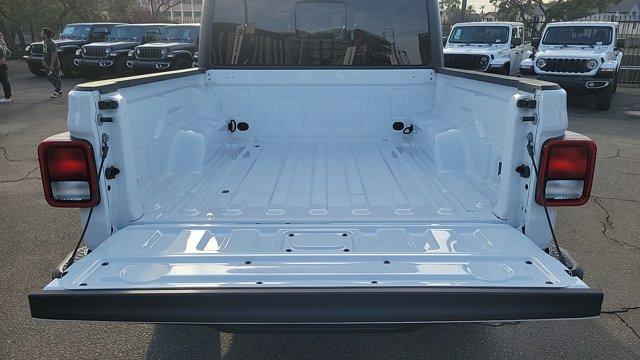 used 2024 Jeep Gladiator car, priced at $37,919