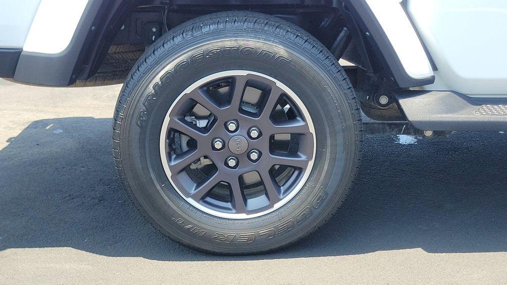 used 2022 Jeep Gladiator car, priced at $30,919