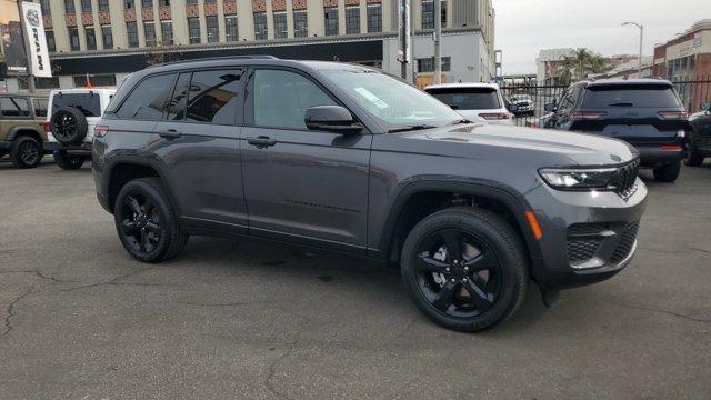 new 2025 Jeep Grand Cherokee car, priced at $46,175