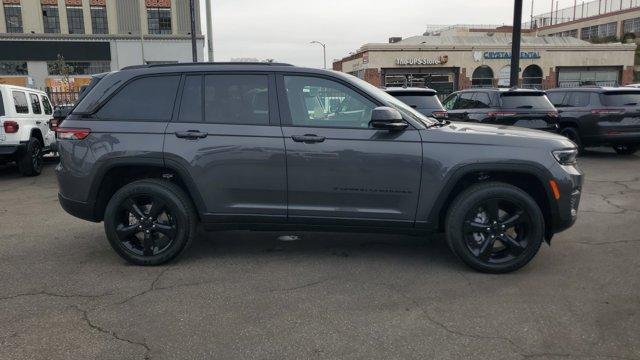 new 2025 Jeep Grand Cherokee car, priced at $46,175