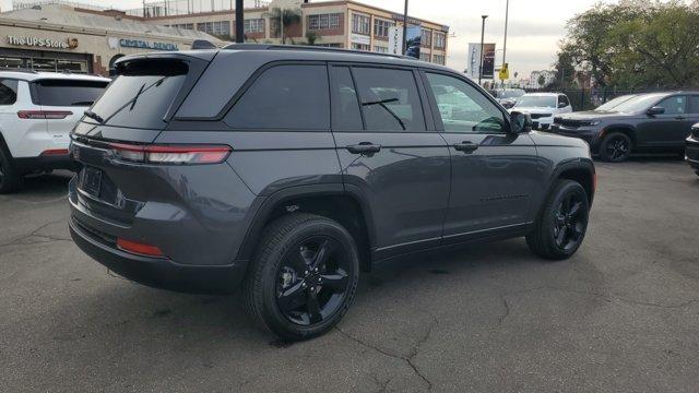 new 2025 Jeep Grand Cherokee car, priced at $46,175