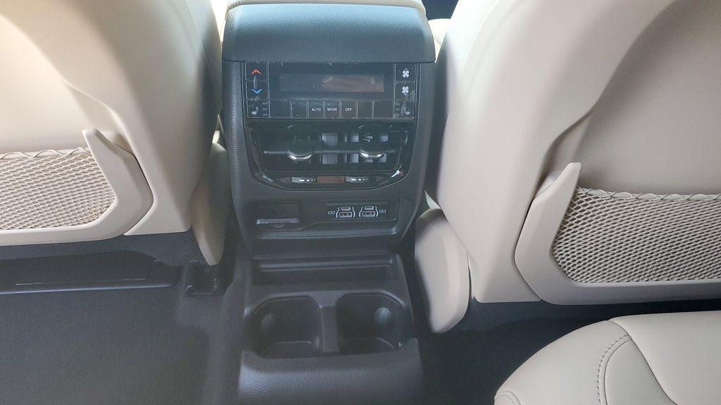 new 2025 Jeep Grand Cherokee L car, priced at $51,032