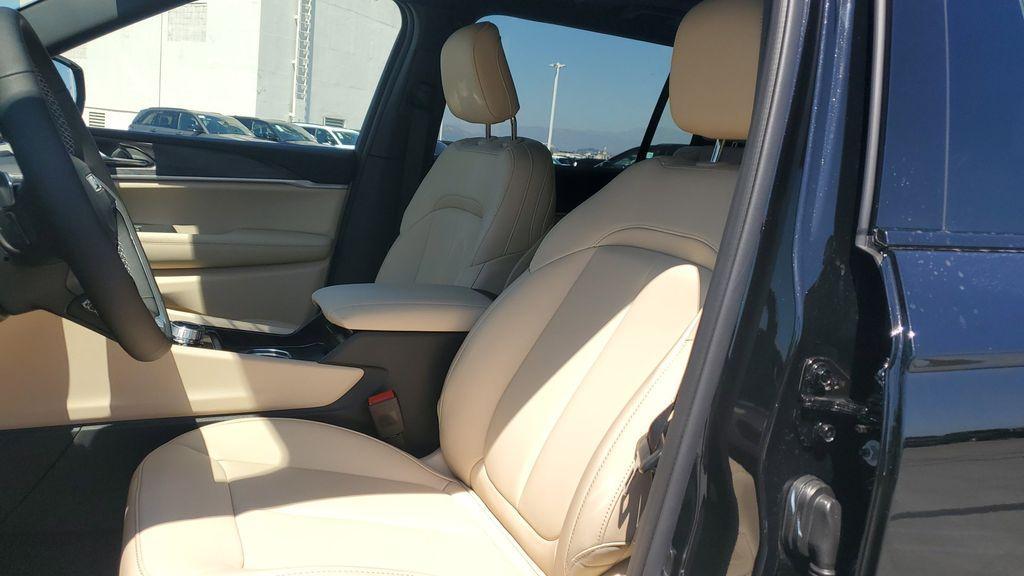 new 2025 Jeep Grand Cherokee L car, priced at $51,032