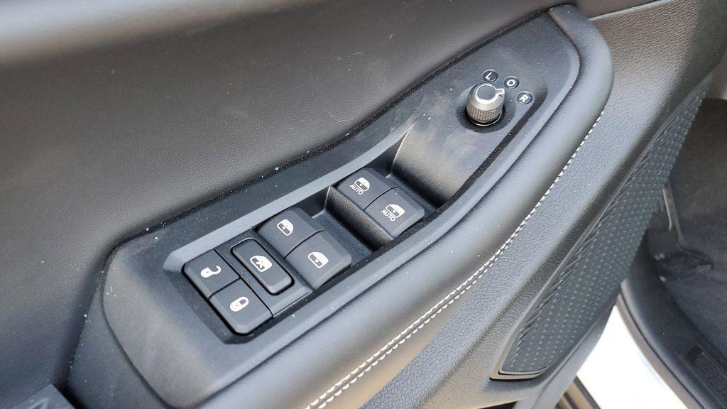 new 2025 Jeep Grand Cherokee L car, priced at $40,690