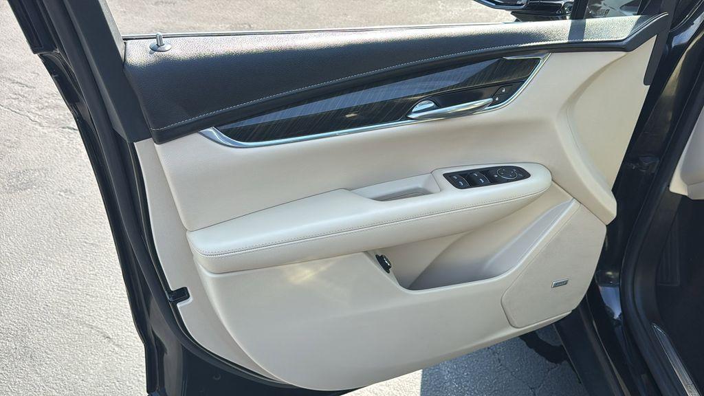 used 2018 Cadillac XT5 car, priced at $12,919
