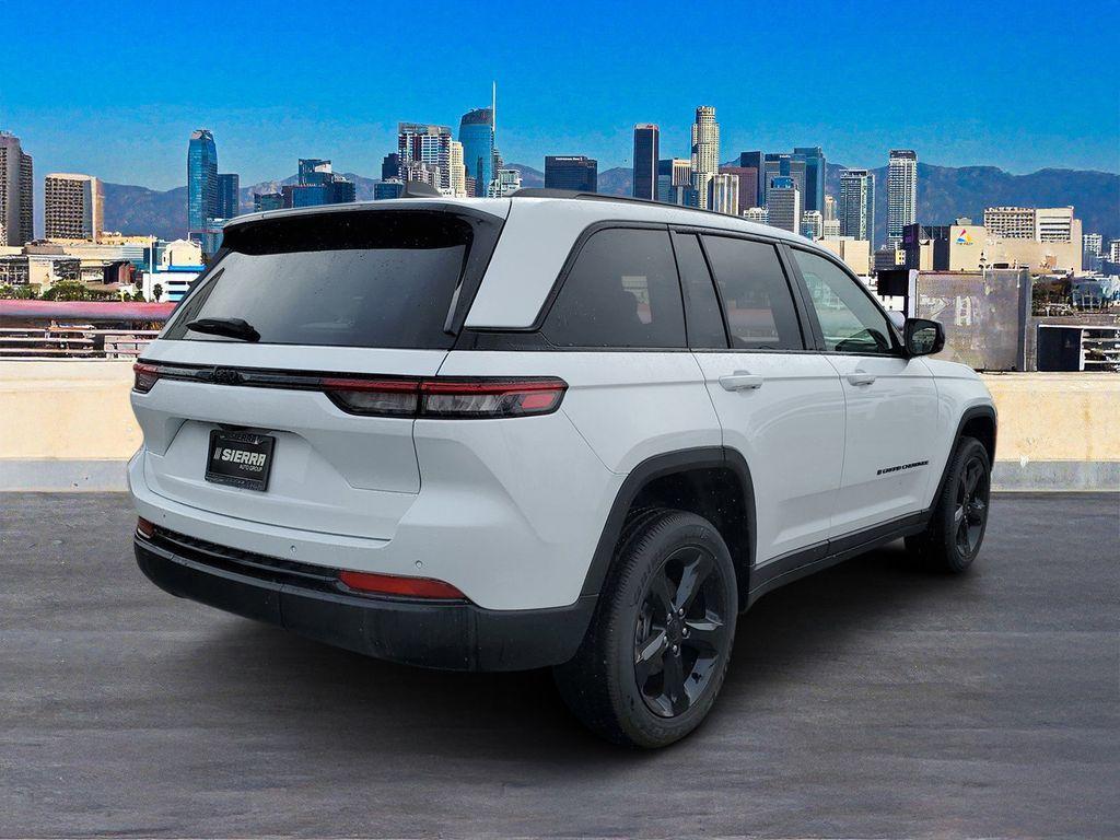new 2024 Jeep Grand Cherokee car, priced at $37,995