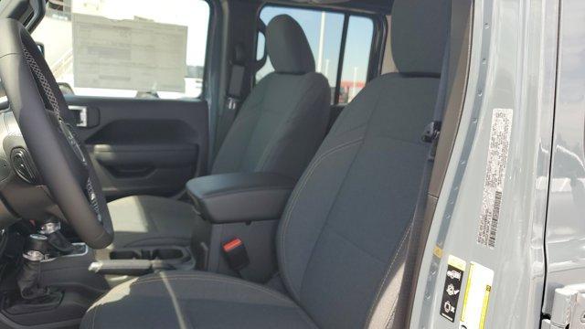 new 2025 Jeep Wrangler car, priced at $46,580