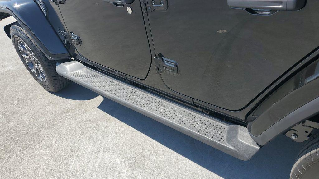 new 2025 Jeep Wrangler car, priced at $55,427