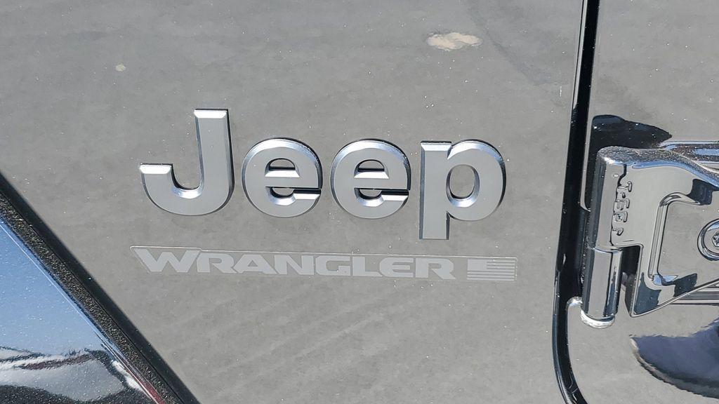 new 2025 Jeep Wrangler car, priced at $55,427