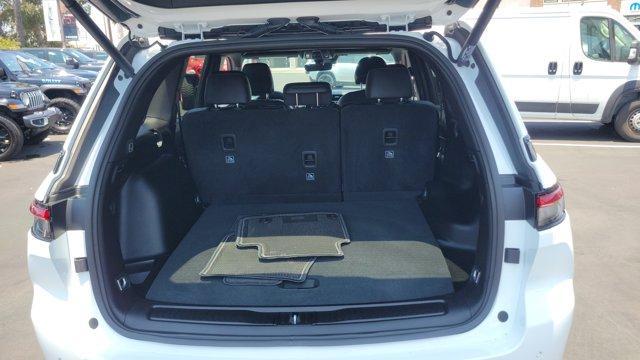 used 2025 Jeep Grand Cherokee car, priced at $35,419