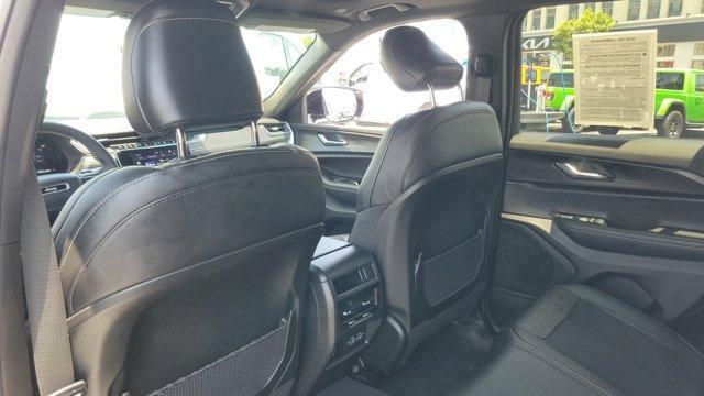 used 2025 Jeep Grand Cherokee car, priced at $35,419