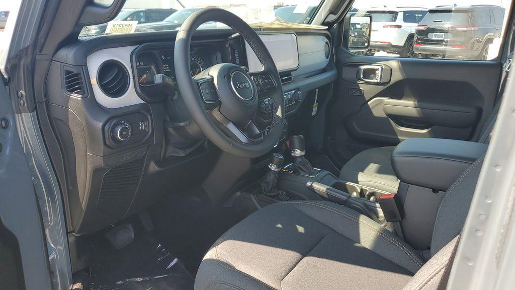 new 2025 Jeep Wrangler car, priced at $50,726