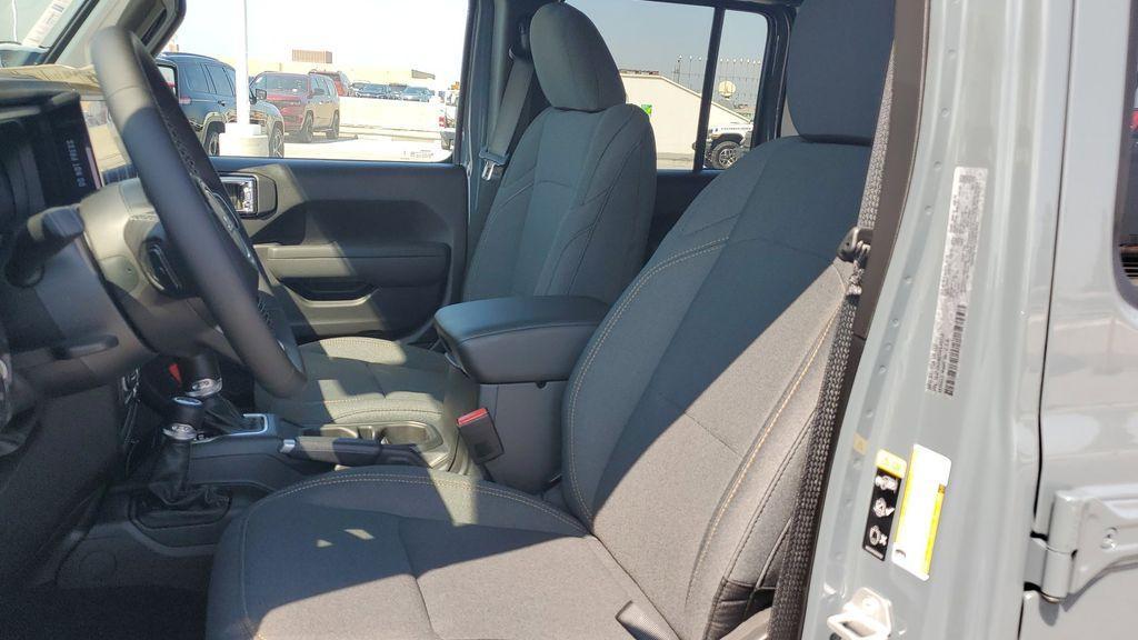 new 2025 Jeep Wrangler car, priced at $50,726
