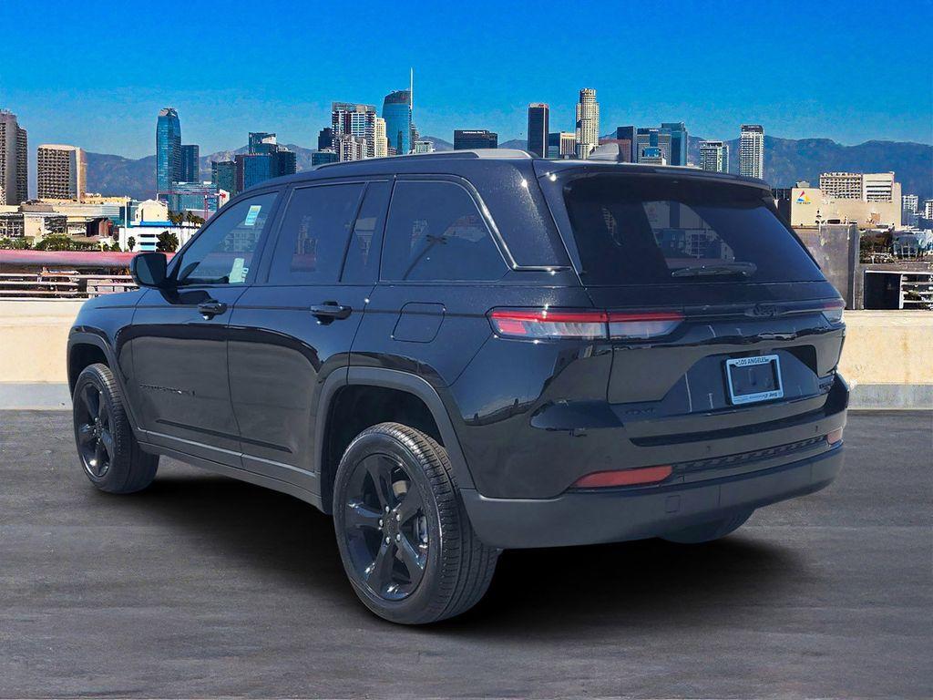 new 2025 Jeep Grand Cherokee car, priced at $52,260