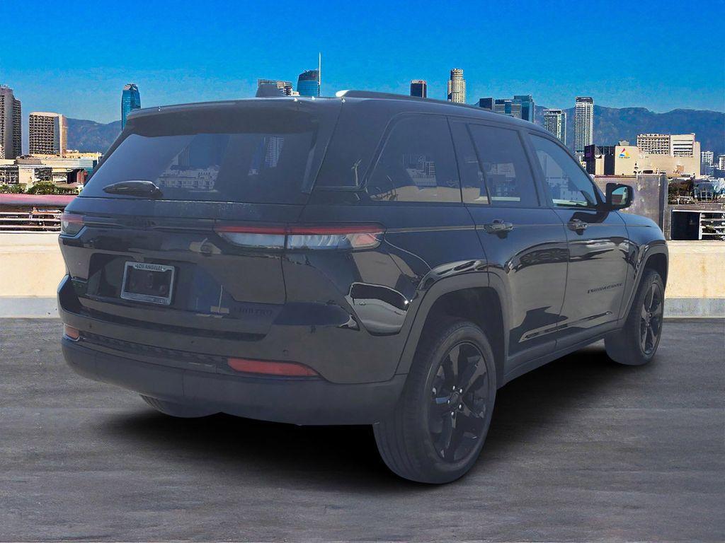 new 2025 Jeep Grand Cherokee car, priced at $52,260