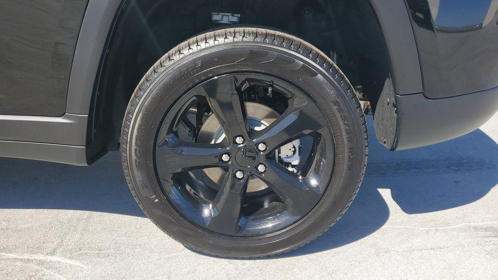 new 2025 Jeep Grand Cherokee car, priced at $52,260