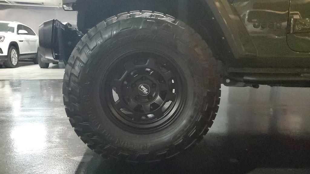 used 2022 Jeep Gladiator car, priced at $30,519