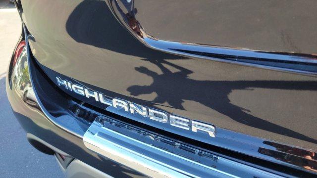 used 2022 Toyota Highlander car, priced at $39,519