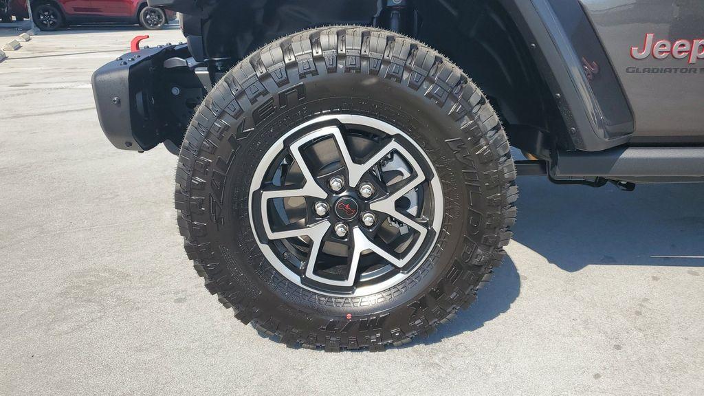 new 2025 Jeep Gladiator car, priced at $55,995