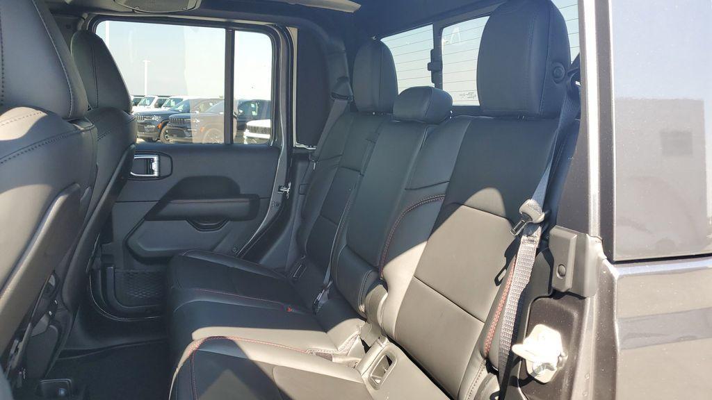 new 2025 Jeep Gladiator car, priced at $55,995