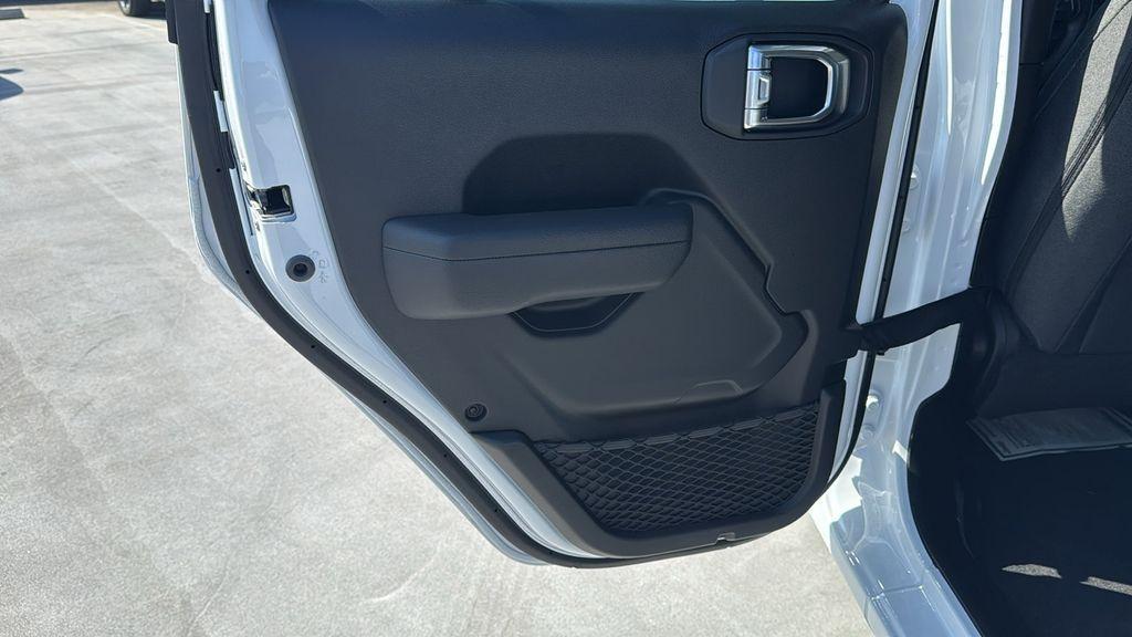 new 2025 Jeep Wrangler car, priced at $39,050