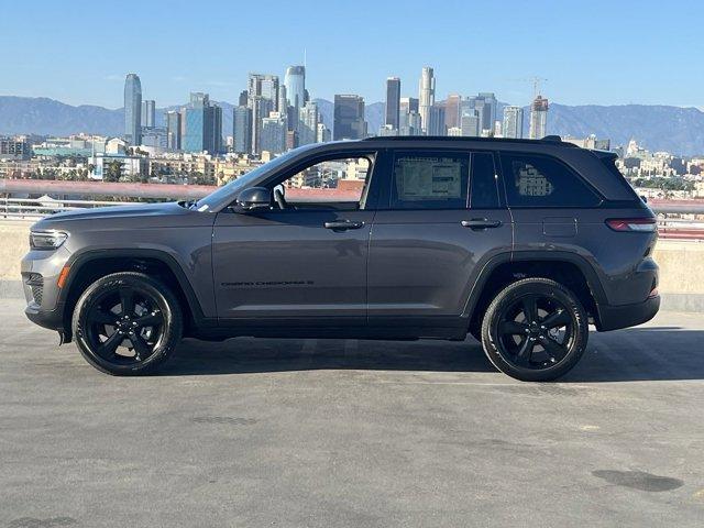 new 2024 Jeep Grand Cherokee car, priced at $45,675