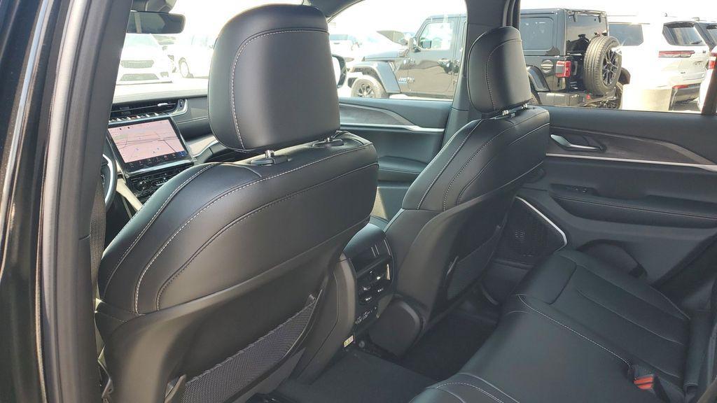 new 2025 Jeep Grand Cherokee car, priced at $52,260