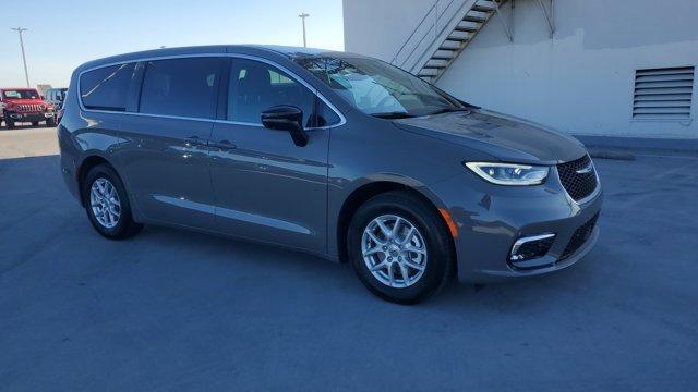 new 2025 Chrysler Pacifica car, priced at $45,920