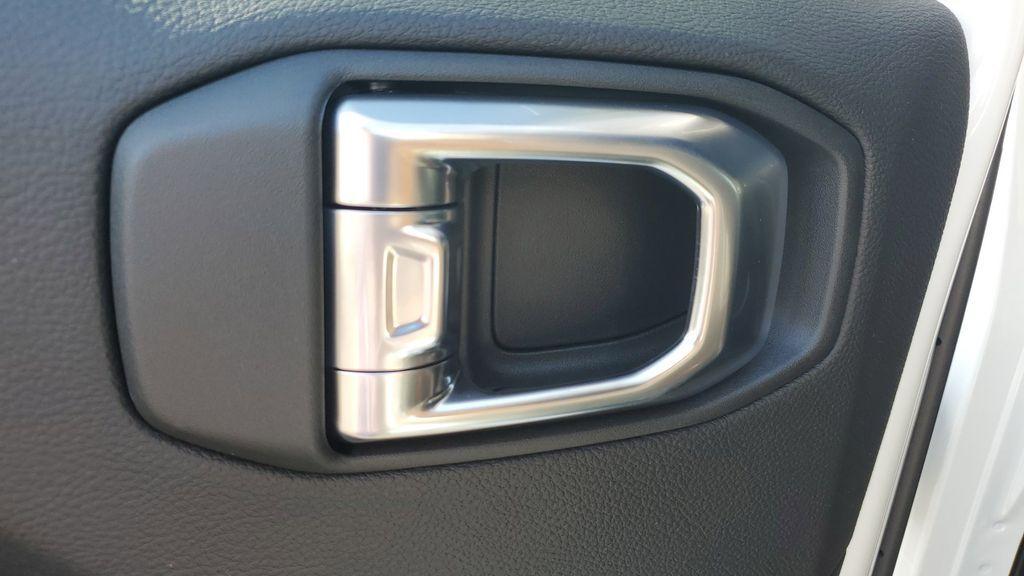 new 2026 Jeep Wrangler car, priced at $73,640