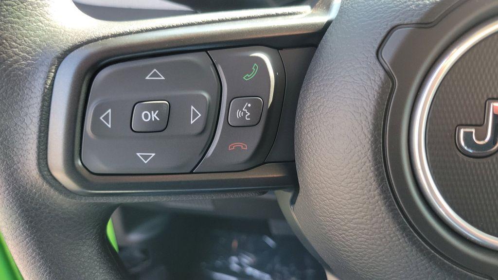 new 2025 Jeep Gladiator car, priced at $40,995