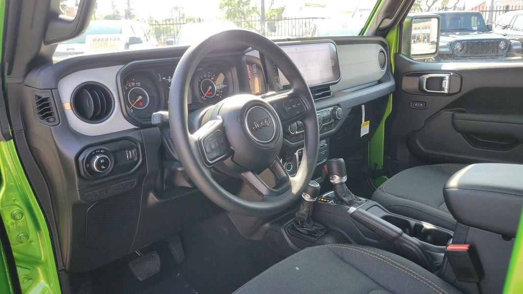 new 2025 Jeep Gladiator car, priced at $40,995