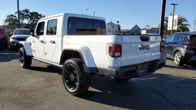 new 2025 Jeep Gladiator car, priced at $42,790