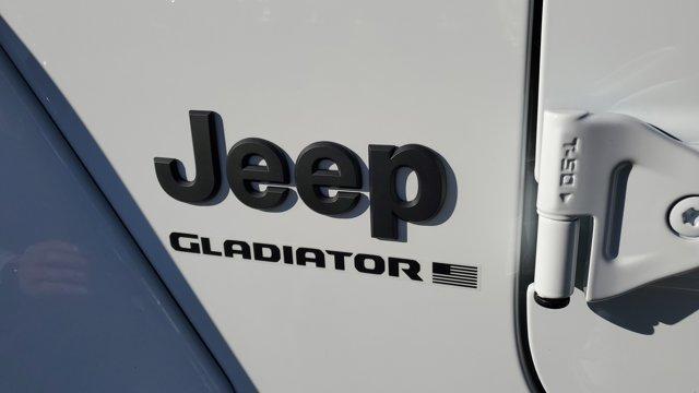 new 2025 Jeep Gladiator car, priced at $42,790