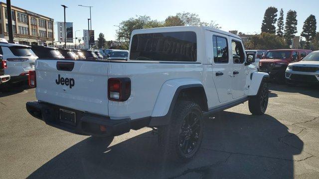 new 2025 Jeep Gladiator car, priced at $42,790