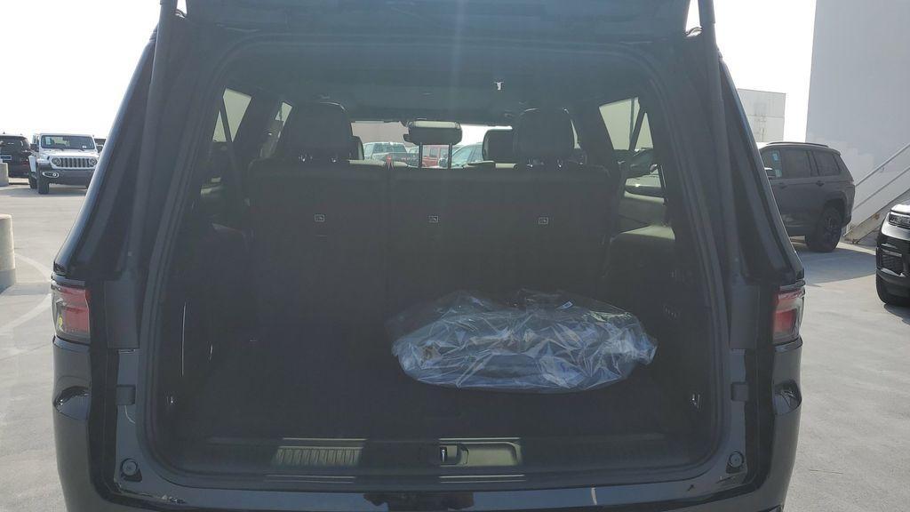 new 2025 Jeep Wagoneer L car, priced at $73,306