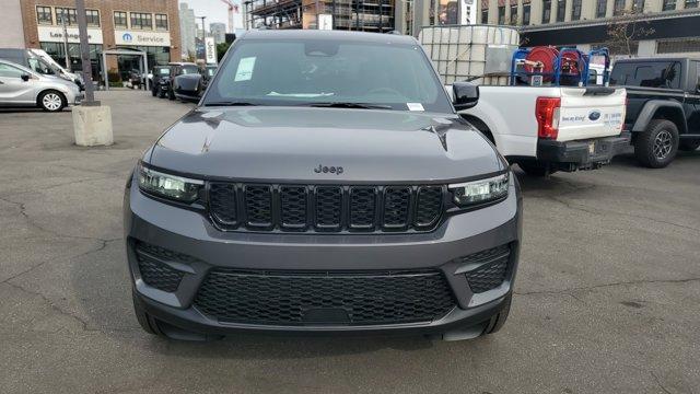 new 2025 Jeep Grand Cherokee car, priced at $46,175