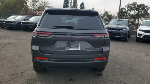 new 2025 Jeep Grand Cherokee car, priced at $46,175