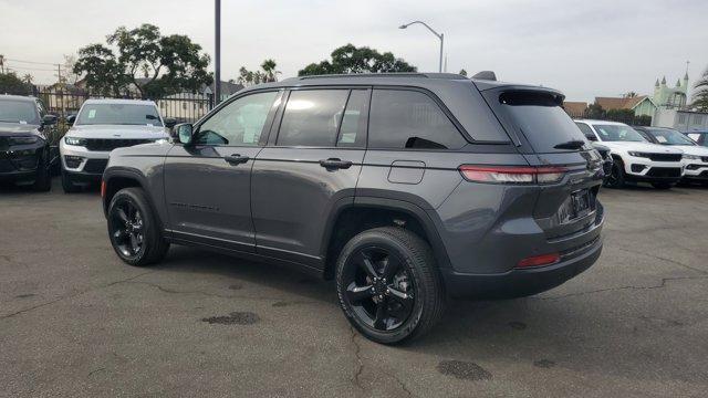 new 2025 Jeep Grand Cherokee car, priced at $46,175