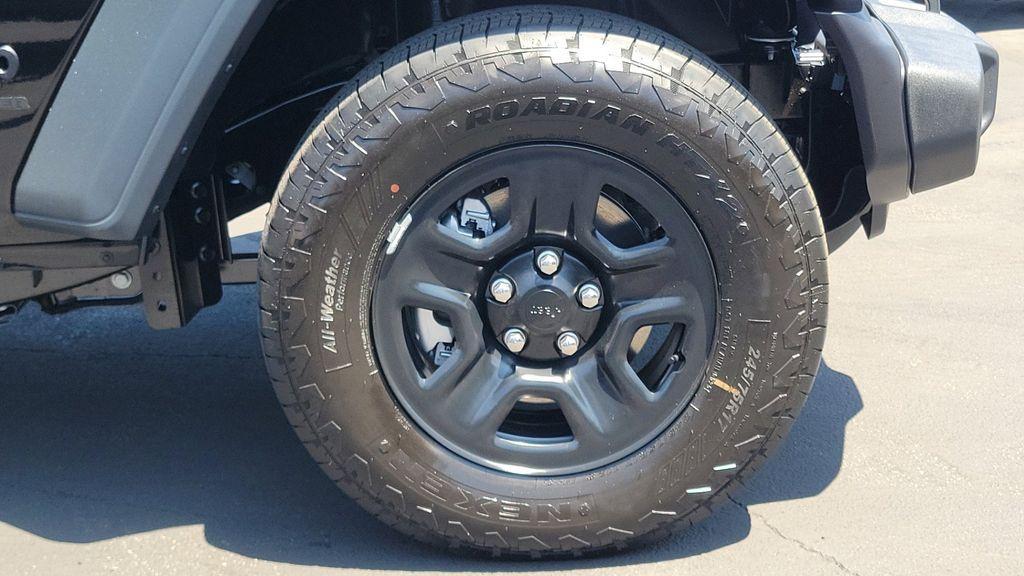 new 2025 Jeep Wrangler car, priced at $40,040