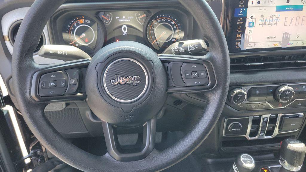 new 2025 Jeep Wrangler car, priced at $40,040