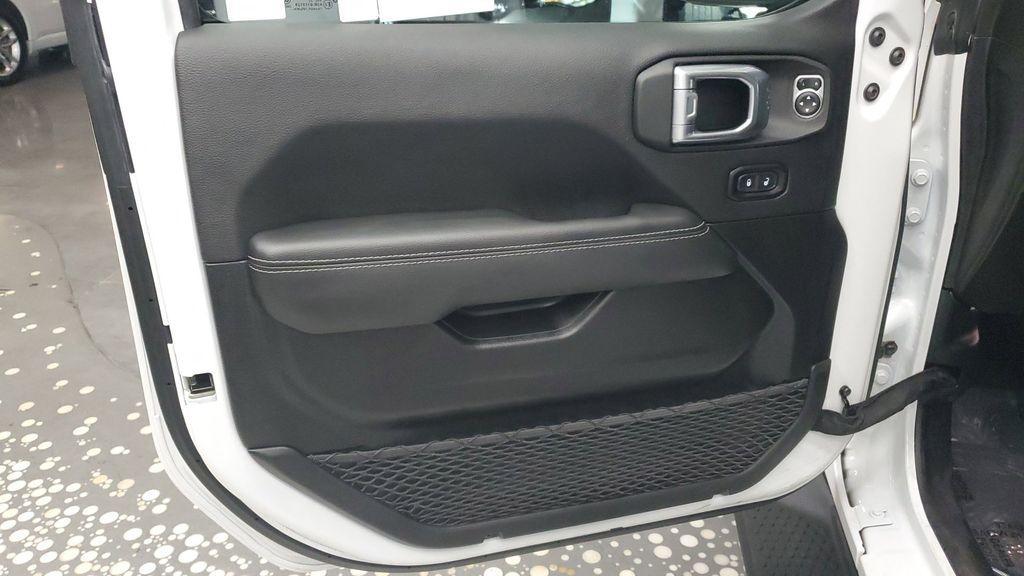 used 2022 Jeep Wrangler Unlimited car, priced at $33,919