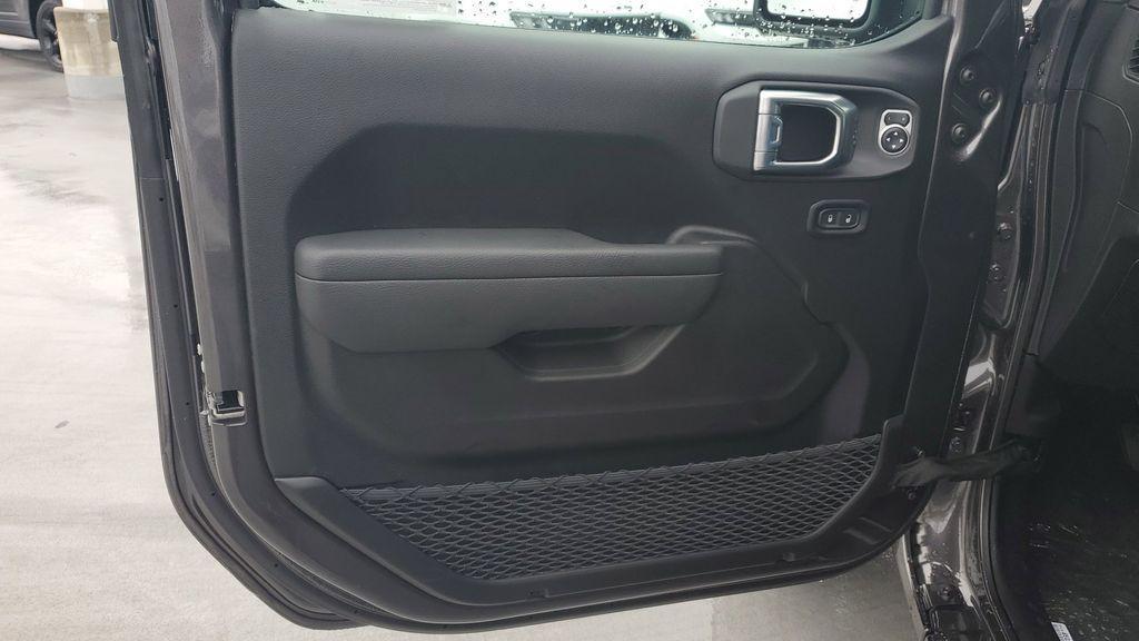 new 2026 Jeep Gladiator car, priced at $49,867