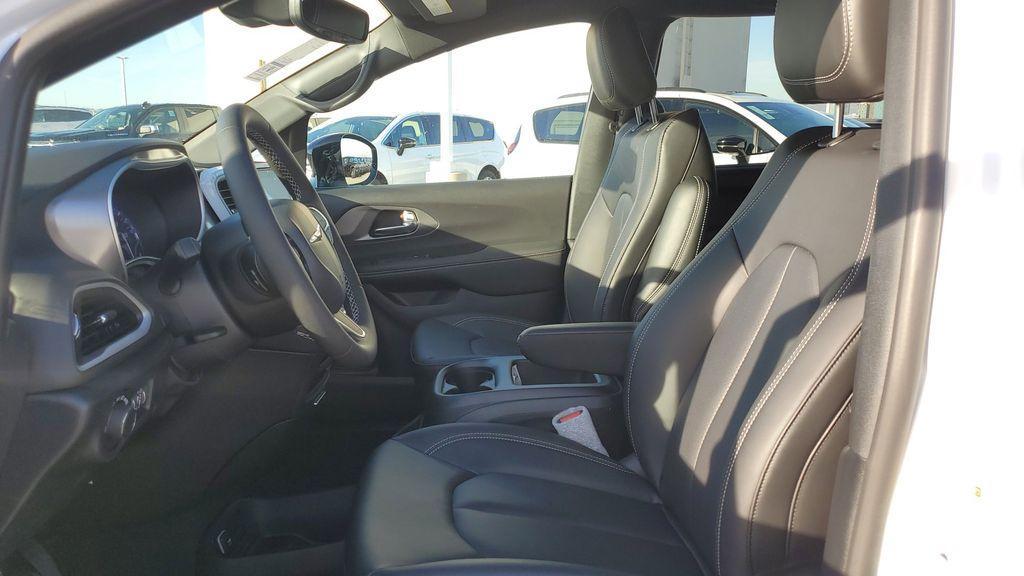 new 2025 Chrysler Voyager car, priced at $37,995