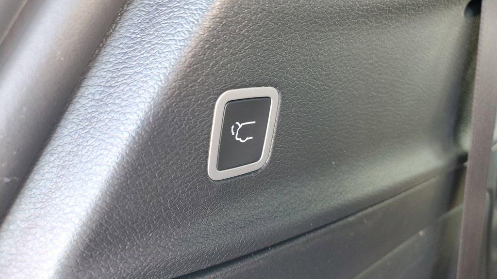 new 2025 Chrysler Voyager car, priced at $37,995