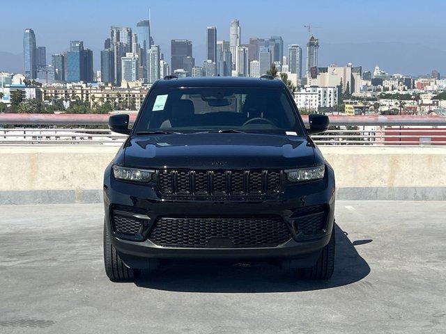 new 2024 Jeep Grand Cherokee car, priced at $45,675