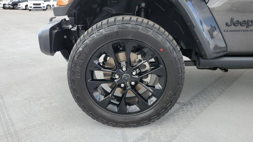 new 2025 Jeep Gladiator car, priced at $39,995