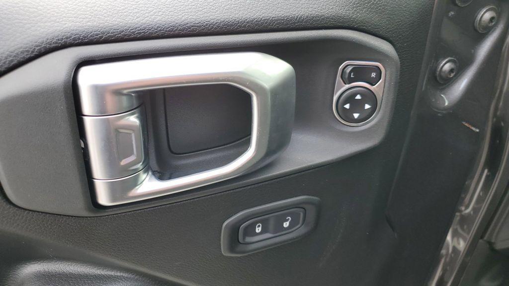 new 2025 Jeep Gladiator car, priced at $39,995
